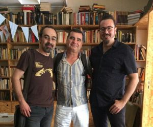 Pablo Cerezal junto al escritor Ramón Bascuñana y al editor Pedro Gascón