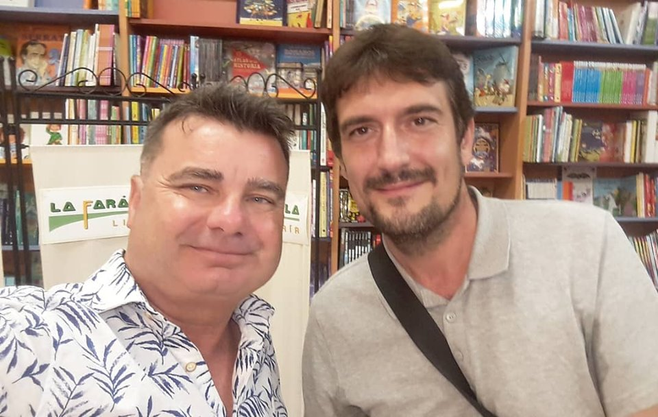 El autor, Ramón Bascuñana, y el presentador Joaquín Juan Penalva.